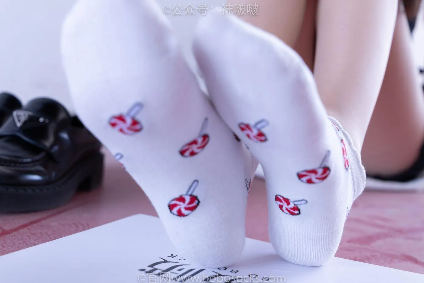 [BoBoSocks袜啵啵]NO.030 稚予- 皮鞋、短白棉袜、肉丝 [141P]插图3